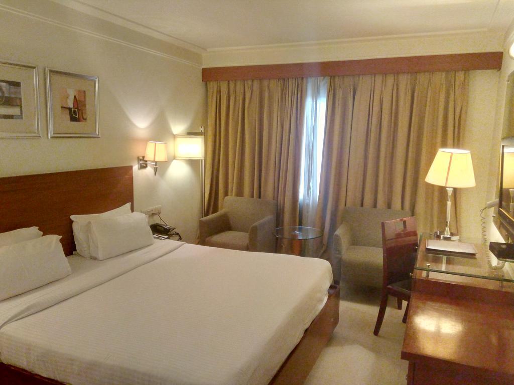 Hampshire Plaza Hotel Hyderabad Luaran gambar