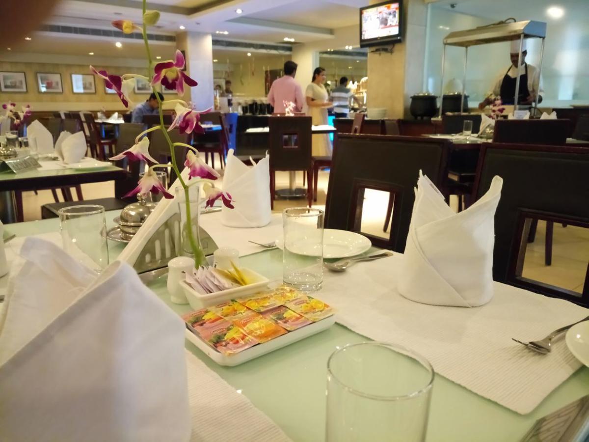 Hampshire Plaza Hotel Hyderabad Luaran gambar